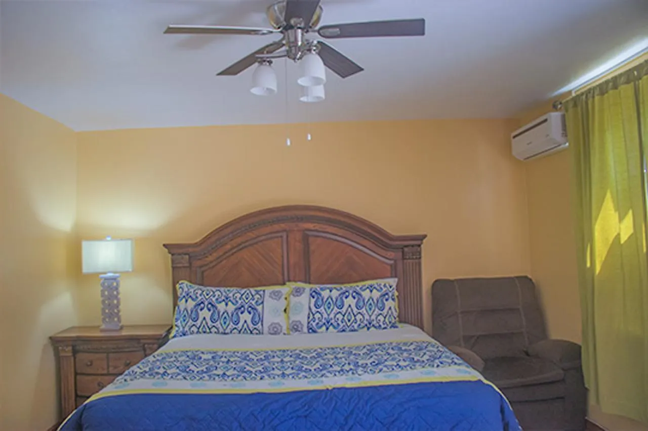 Sea Bird Beach Studio @ Sandcastles Ocho Rios Apartment