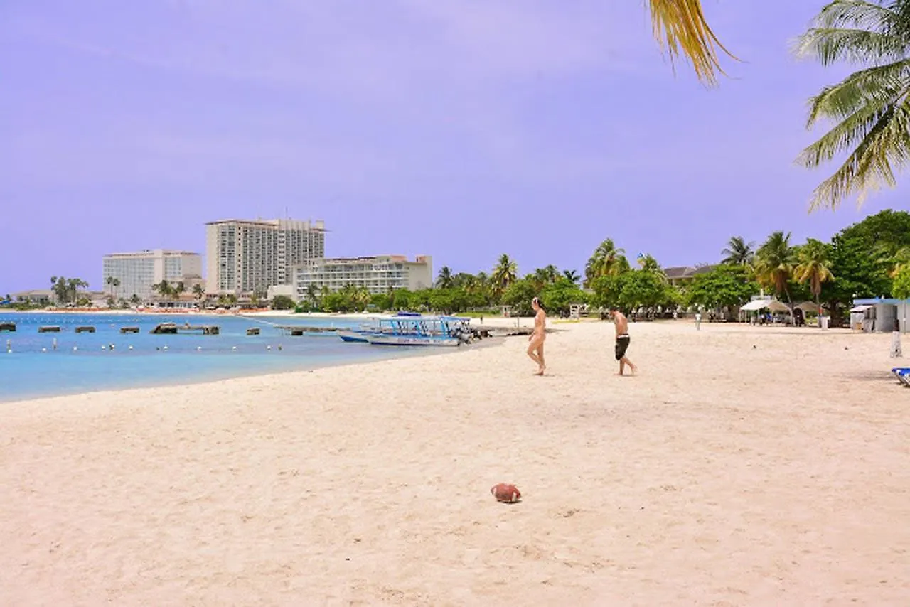 Sea Bird Beach Studio @ Sandcastles Ocho Rios Apartment